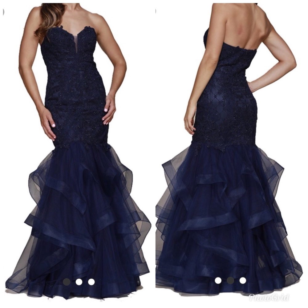 Preorder ur dress.. Takes 1 to 2 weeks..